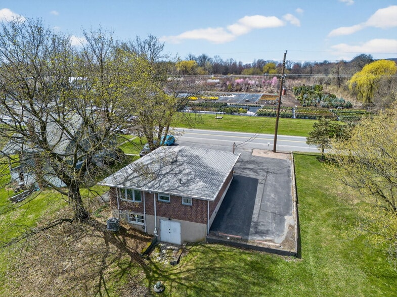 More Photos Of 6534 Sullivan Trl, Wind Gap Office For Sale