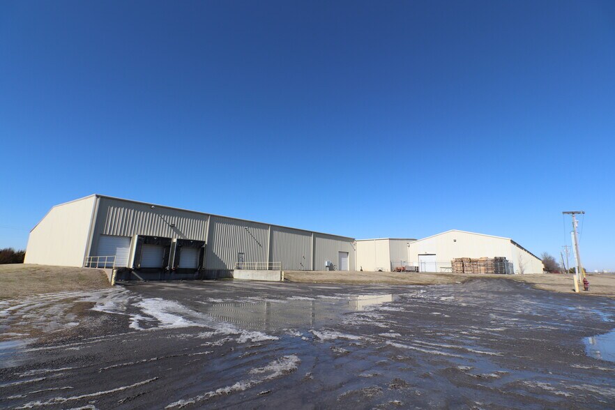 More Photos Of 401 S 41st St E, Muskogee Warehouse For Sale
