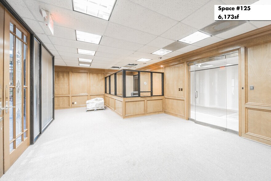 More Photos Of 1880 S Dairy Ashford Rd, Houston Office Residential For Lease