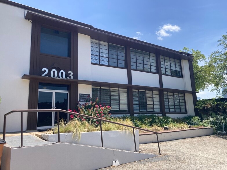 More Photos Of 2003 N Lamar Blvd, Austin Office For Lease