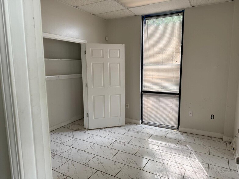 More Photos Of 6039 Knight Arnold Rd Ext, Memphis Office For Lease