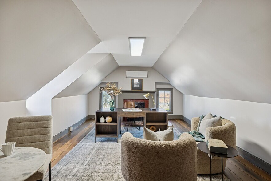 More Photos Of 143 5th Ave S, Franklin Office For Lease