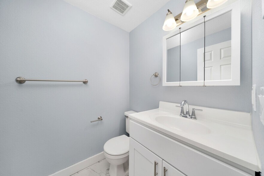 More Photos Of 3240-3320 NE 8th St, Gresham Apartments For Sale