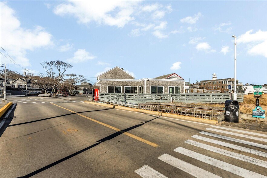 More Photos Of 317-319 Commercial St, Provincetown Restaurant For Lease