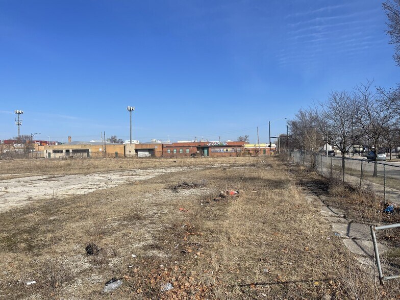 More Photos Of 7600 S Kedzie Ave, Chicago Land For Lease