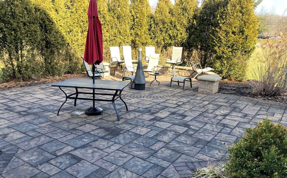 More Photos Of 30670 Bainbridge Rd, Solon Office For Sale