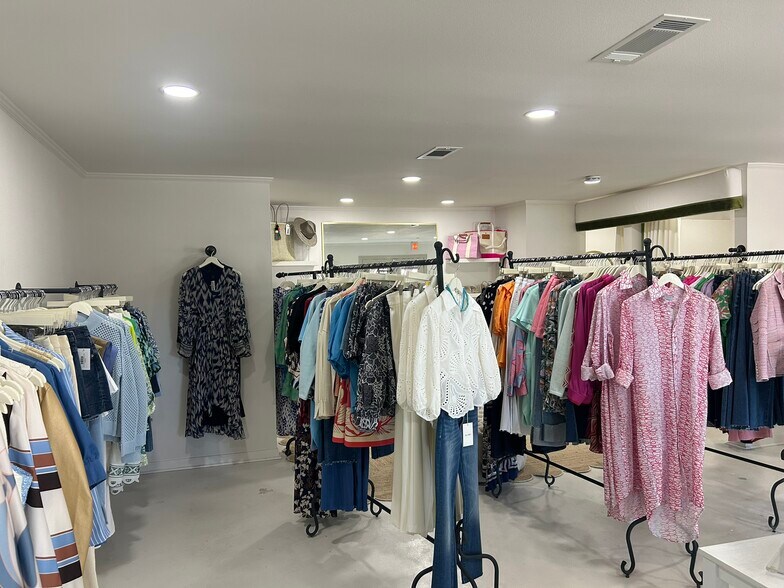 More Photos Of 7384-7388 Highland Dr, Baton Rouge Office For Sale