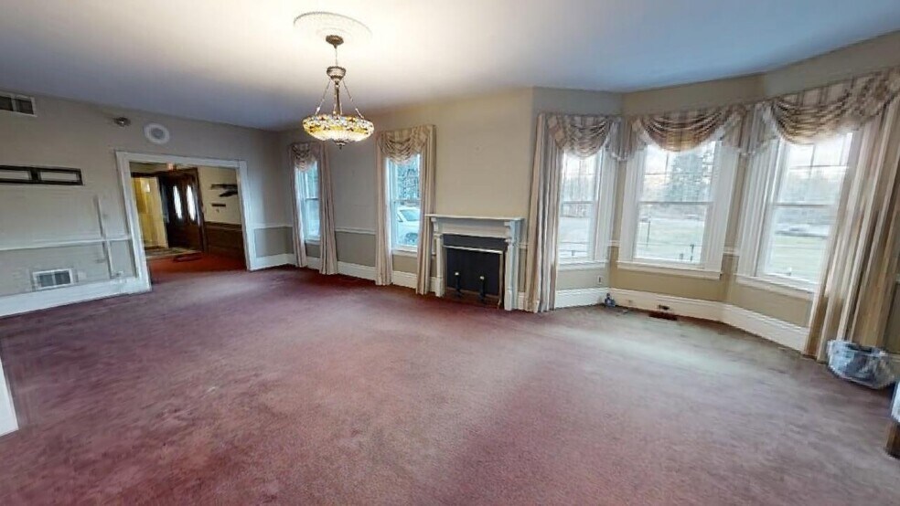 More Photos Of 763 Massachusetts Ave, Lunenburg General Retail For Sale