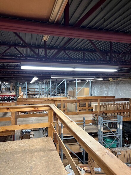 More Photos Of 6 Old River Rd, Glenmont Industrial For Sale
