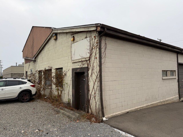 More Photos Of 853 4th Ave, Coraopolis Warehouse For Sale