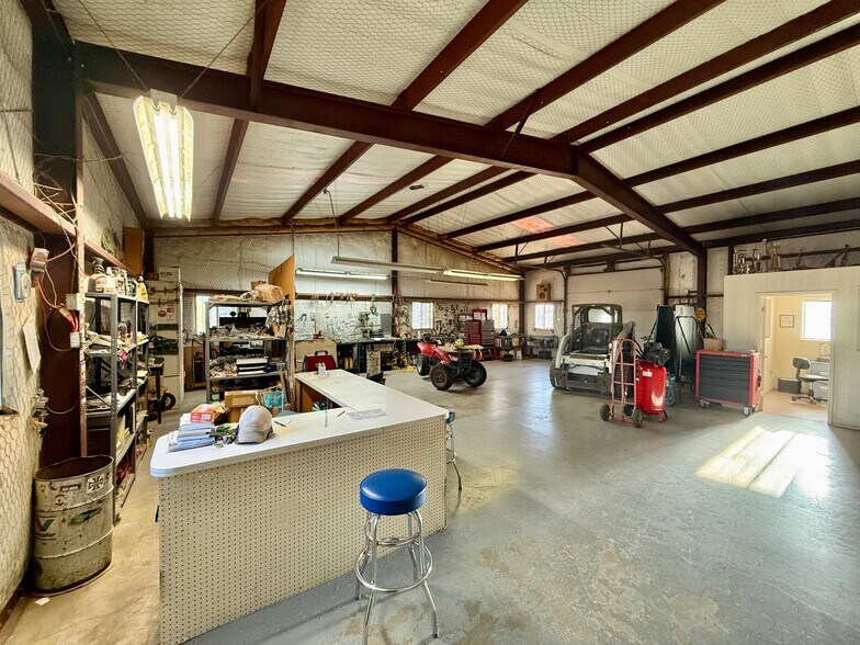 More Photos Of 4744 W US Highway 70, Thatcher Specialty For Sale