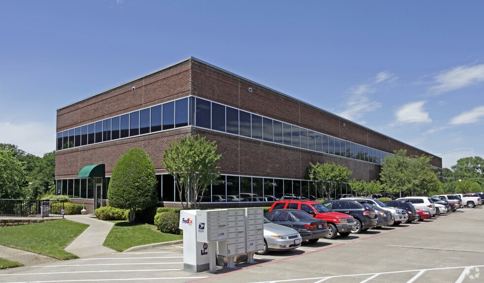 More Photos Of 1705 W Northwest Hwy, Grapevine Unknown For Lease