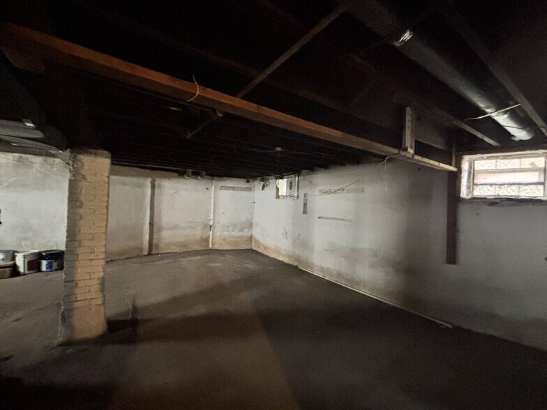More Photos Of 12 Waltham St, Hammond Multifamily For Sale
