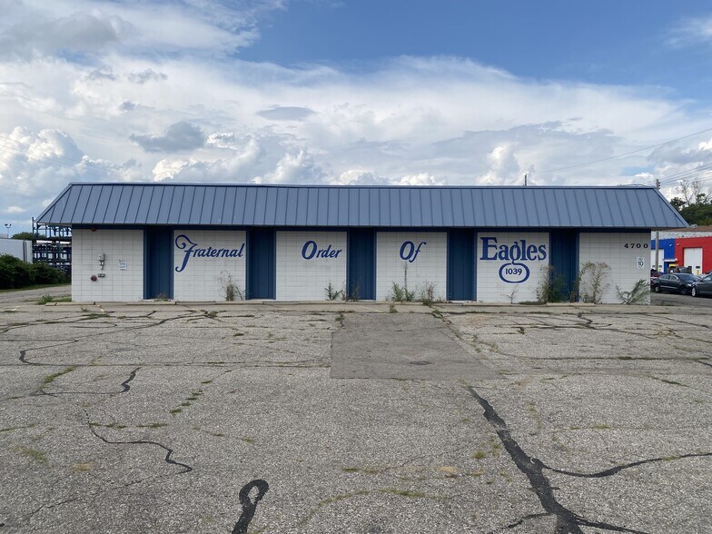 More Photos Of 4700 N Grand River Ave, Lansing Distribution For Sale