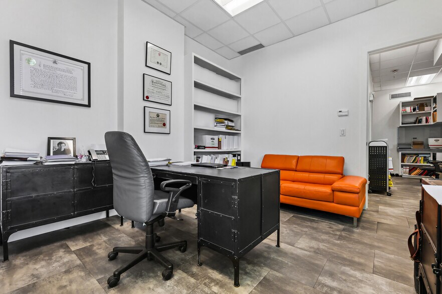 More Photos Of 888 4th Ave SW, Calgary Office For Sale