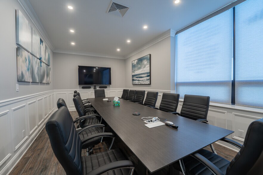 More Photos Of 152 Islip Ave, Islip Medical For Sale