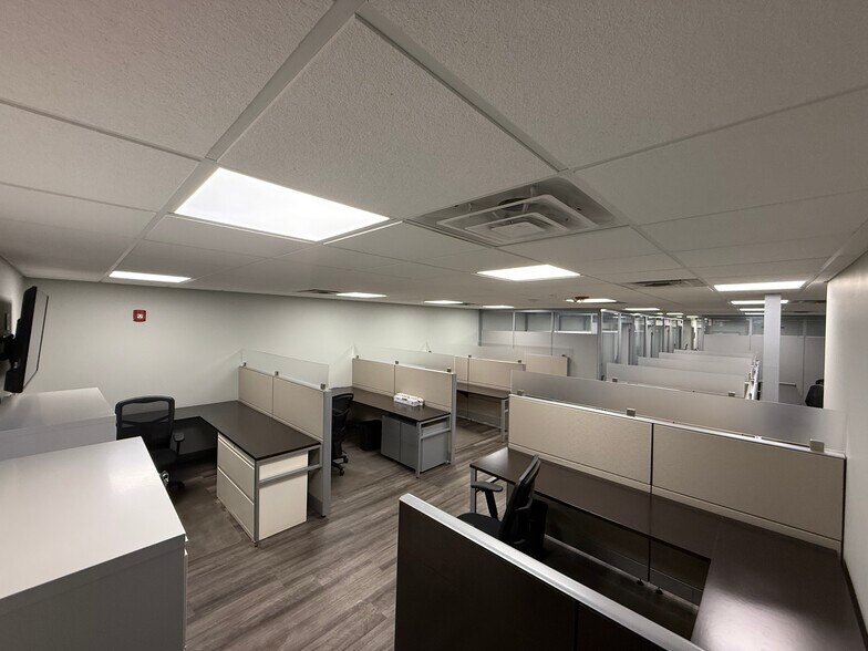 More Photos Of 309 Salina Rd, Sewell Light Distribution For Lease