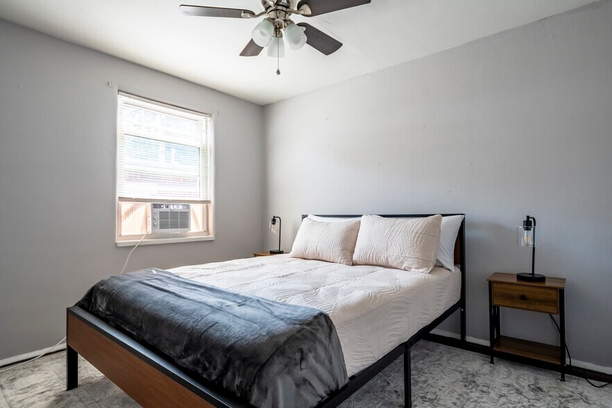 More Photos Of 2436-2442 S Dixie Dr, Kettering Apartments For Sale