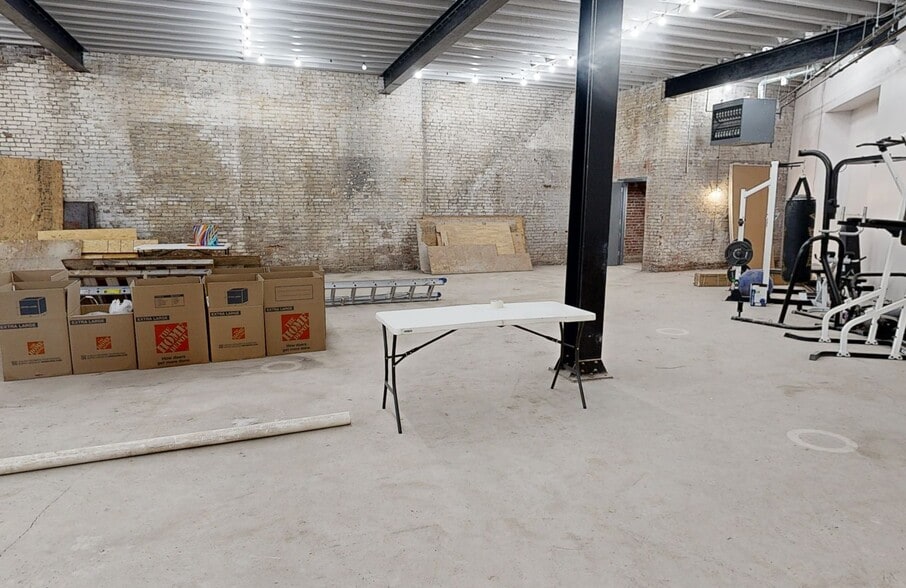 More Photos Of 2446-50 Germantown Ave, Philadelphia Flex For Sale