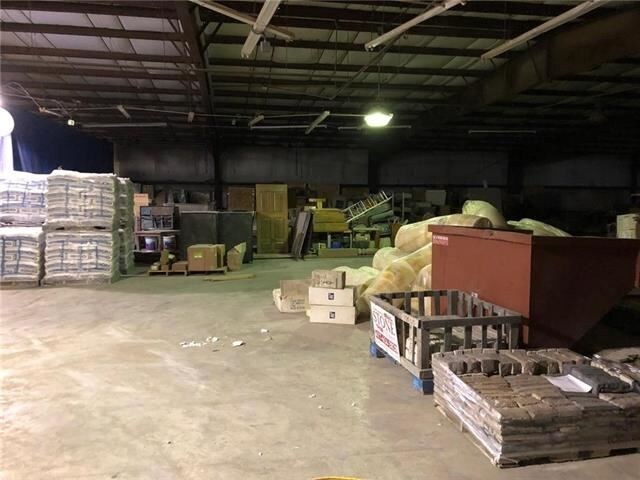 More Photos Of 948 Linnco Dr, La Cygne Warehouse For Sale