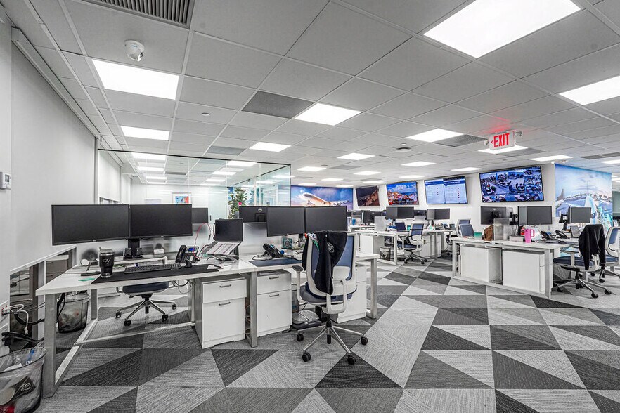 More Photos Of 1110 Brickell Ave, Miami Office For Sale