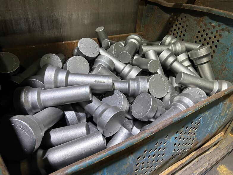 More Photos Of 138 Pierce St, Aurora Warehouse For Sale