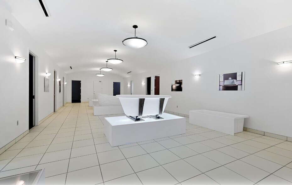 More Photos Of 820 Central Dr, Colleyville Office For Sale