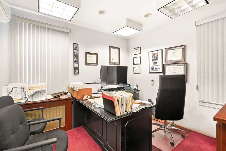 More Photos Of 158 Grand St, White Plains Office For Sale