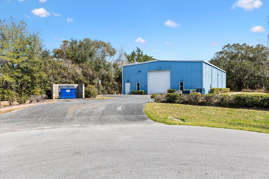 More Photos Of 118 Weber Ave, Leesburg Industrial For Sale