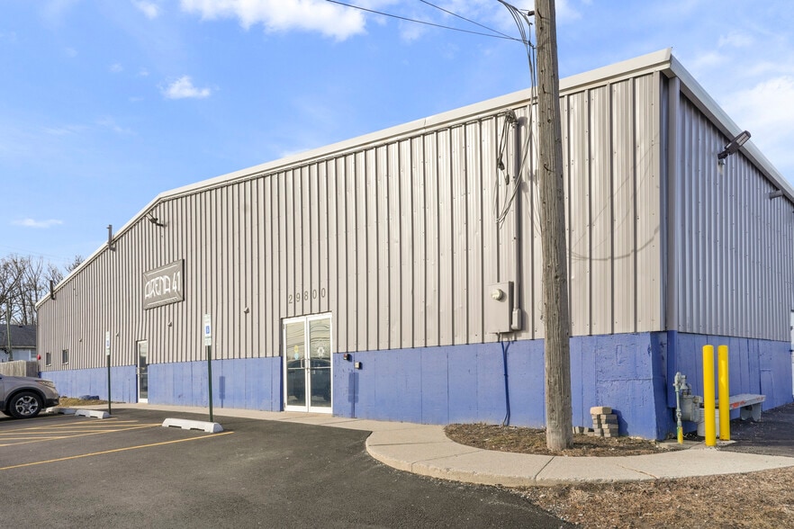 More Photos Of , Lake Bluff Industrial For Sale