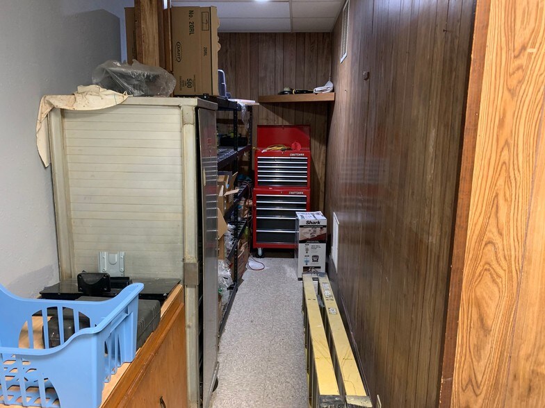 More Photos Of 121 W 1st St, Hershey Restaurant For Sale