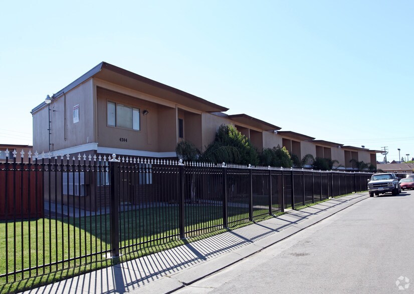 More Photos Of 4304 Manchester Ave, Stockton Apartments For Sale