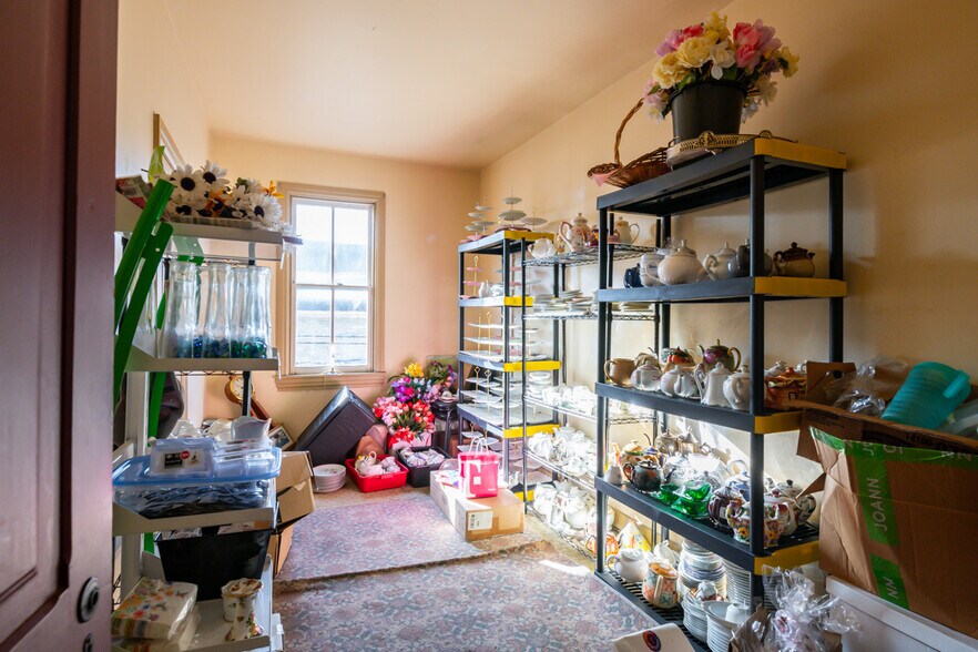 More Photos Of 101 N Market St, Schaefferstown General Retail For Sale
