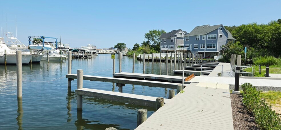 More Photos Of 41 Pennsylvania Ave, Waretown Marina For Sale