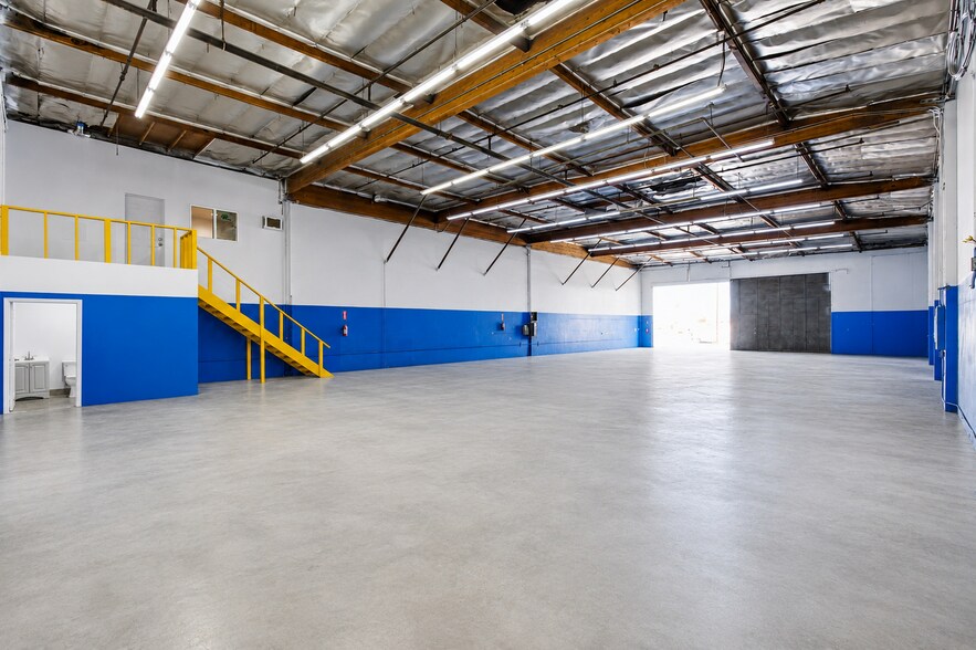 More Photos Of 7900-7990 San Fernando Rd, Sun Valley Warehouse For Lease