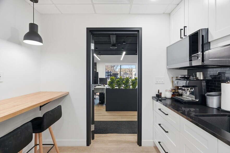 More Photos Of 8201 NE Hickory St, Minneapolis Truck Terminal For Sale