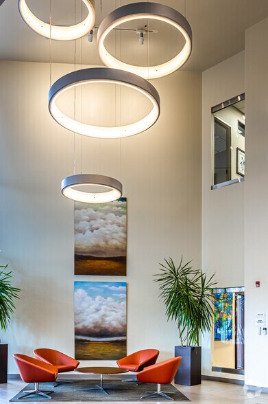 More Photos Of 4717 Grand Ave, Kansas City Office For Lease