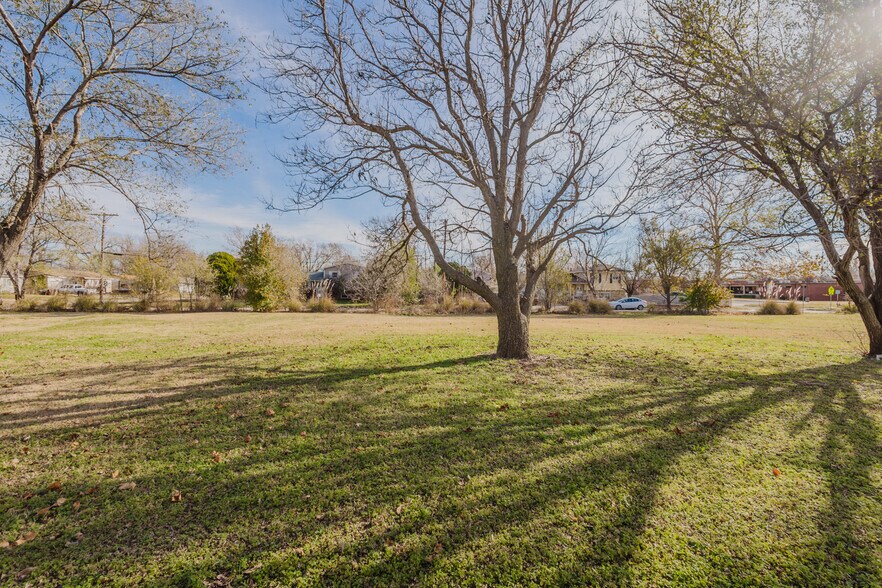 More Photos Of 5110 S Hydraulic St, Wichita Freestanding For Sale