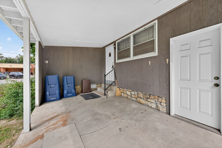 More Photos Of 222 W Saint Louis St, Pacific Office For Sale