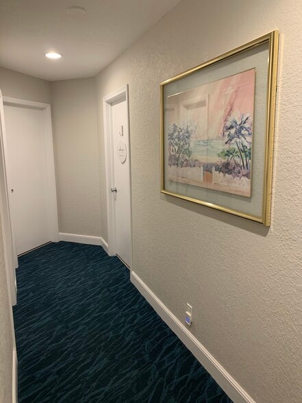 More Photos Of 1230 S Federal Hwy, Boynton Beach Office For Lease