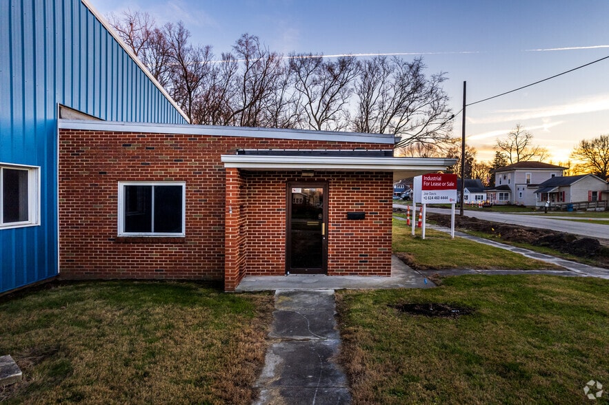 More Photos Of 1100 N Main St, Fostoria Warehouse For Sale