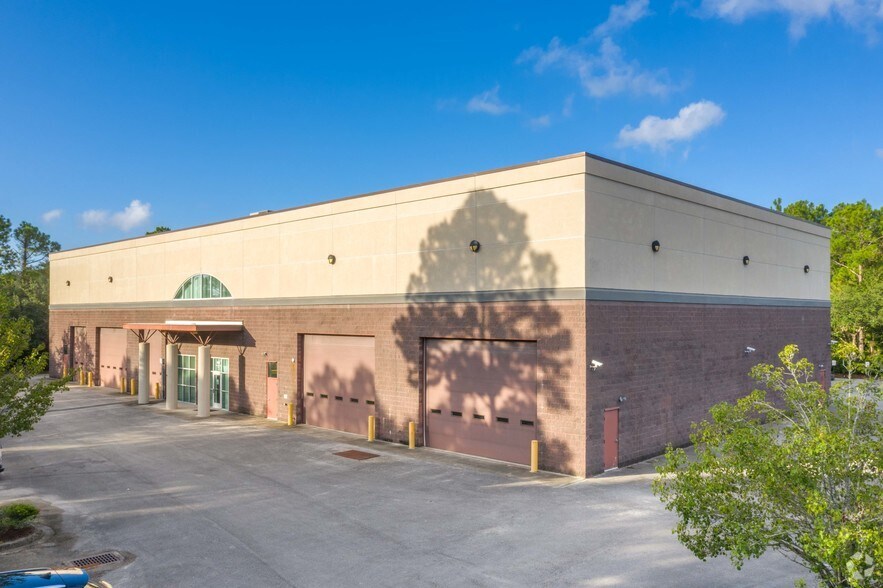 Primary Photo Of 3680 Clear Channel Pl, Jacksonville Warehouse For Lease