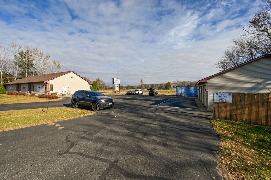 More Photos Of 16015 NE Central Ave, Ham Lake Office For Sale