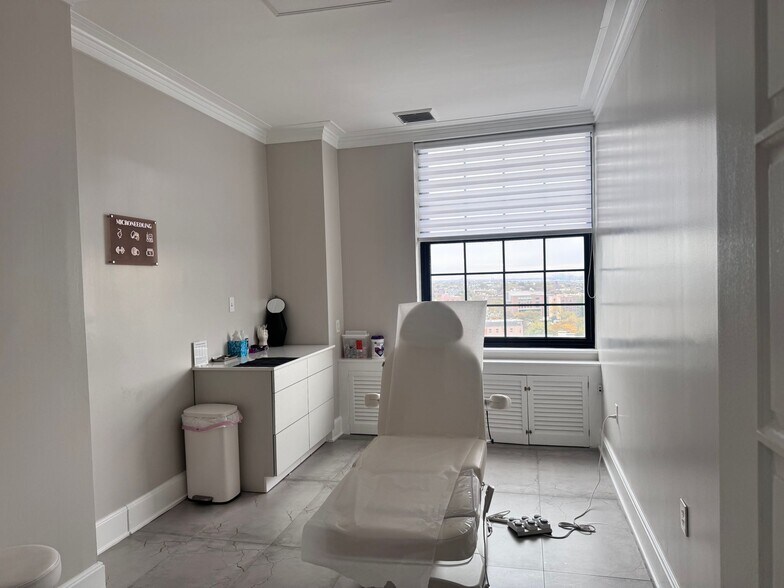More Photos Of 35 Journal Sq, Jersey City Medical For Lease