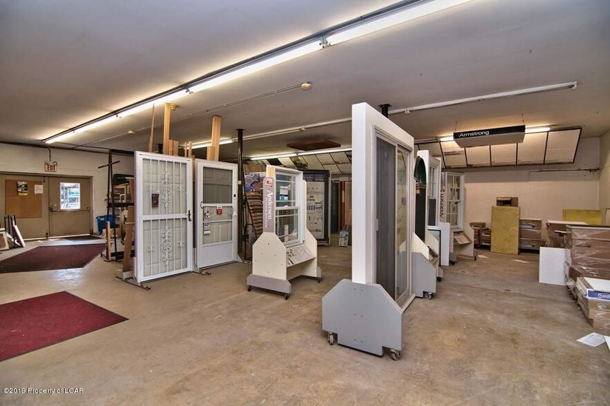 More Photos Of 541 State Route 93, Sugarloaf Light Distribution For Lease