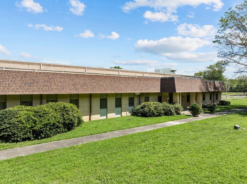 More Photos Of 327 Lewis St, Oxford Coworking Space