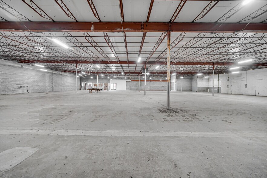 More Photos Of 5010 S State St, Chicago Supermarket For Lease