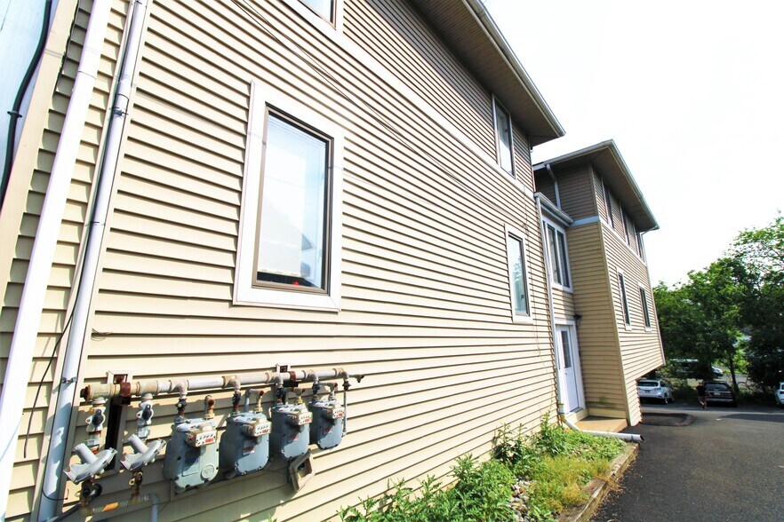 More Photos Of 538 Street Rd, Southampton Office For Lease