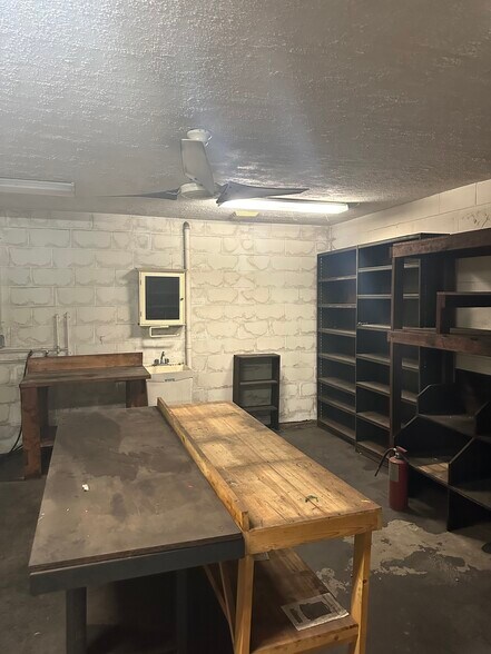 More Photos Of 2735 Rosselle St, Jacksonville Auto Repair For Lease