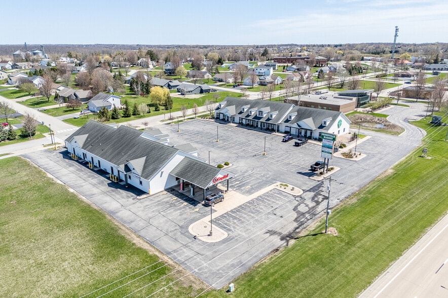 More Photos Of W7007 Parkview Dr, Greenville Office For Sale